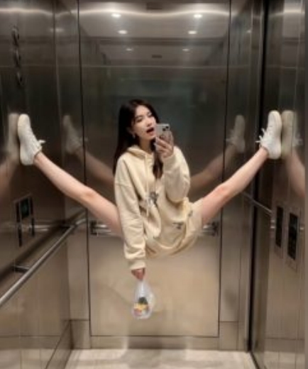 AI生成电梯一字马美女制作教程，条条流量上万，别再在外面被割韭菜了，全流程实操-最全资源库